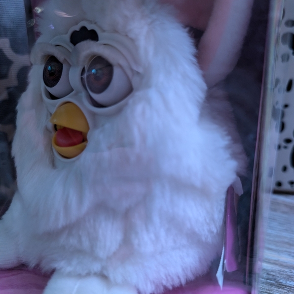 Furby-White UNOPENED 1998 Tiger Electronics, LTD. - Picture 3 of 6